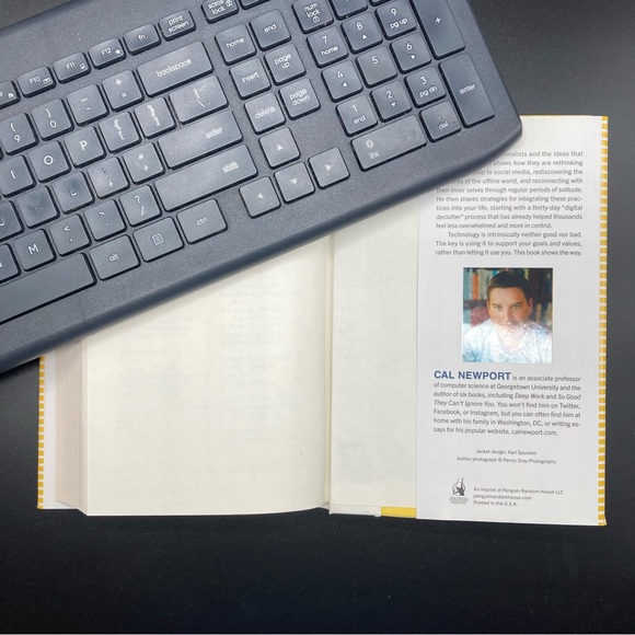 Digital Minimalism Choosing a Focused Life in a Noisy World Hardcover Book - Picture 11 of 16